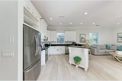 201 57th Street, Holmes Beach, FL 34217 - Photo 9