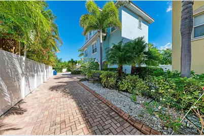 201 57th Street, Holmes Beach, FL 34217 - Photo 45