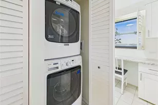 8767 Midnight Pass Rd, Sarasota, FL 34242 - Photo 3