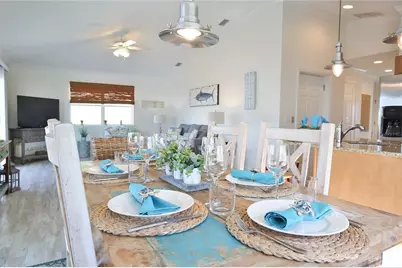 2506 Avenue C Avenue #B, Bradenton Beach, FL 34217 - Photo 9