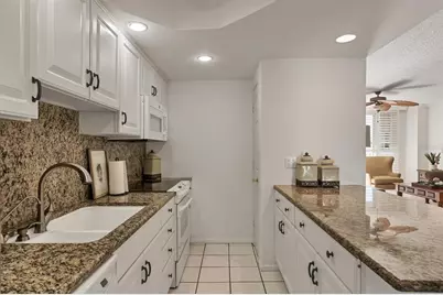 1212 Benjamin Franklin Drive #1003, Sarasota, FL 34236 - Photo 15