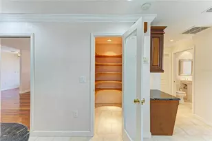 5668 Country Lakes Dr, Sarasota, FL 34243 - Photo 27