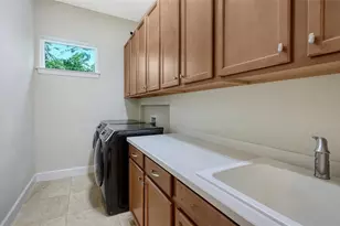 8101 Gabanna Dr, Sarasota, FL 34231 - Photo 33