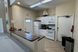 850 S Tamiami Trl, Sarasota, FL 34236 - Photo 27