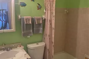 3288 Lake Bayshore Dr, Bradenton, FL 34205 - Photo 9