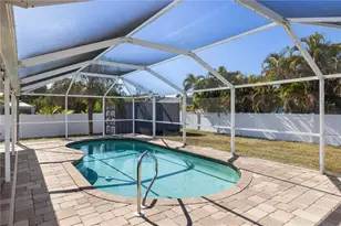 2401 Tamarind St, Port Charlotte, FL 33948 - Photo 23