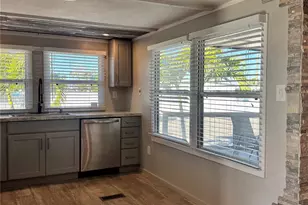 2216 Pennsylvania Ave, Bradenton, FL 34207 - Photo 9