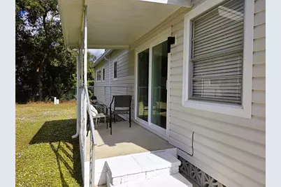 3383 Oakwood Boulevard N, Sarasota, FL 34237 - Photo 9