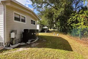 3383 Oakwood Blvd N, Sarasota, FL 34237 - Photo 3