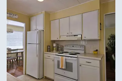 3383 Oakwood Boulevard N, Sarasota, FL 34237 - Photo 21