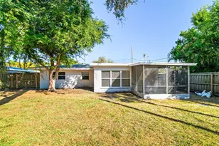 2412 Grove St, Sarasota, FL 34239 - Photo 35