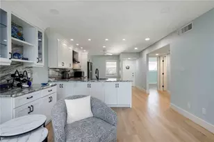 4860 Gulf of Mexico Dr, Longboat Key, FL 34228 - Photo 9