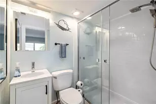 4860 Gulf of Mexico Dr, Longboat Key, FL 34228 - Photo 17