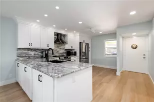 4860 Gulf of Mexico Dr, Longboat Key, FL 34228 - Photo 3