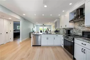 4860 Gulf of Mexico Dr, Longboat Key, FL 34228 - Photo 7