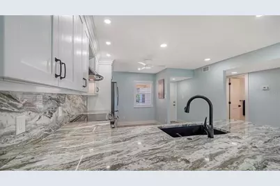 4860 Gulf Of Mexico Drive #Villa 13, Longboat Key, FL 34228 - Photo 7