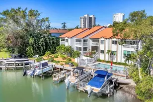 862 Hudson Ave, Sarasota, FL 34236 - Photo 1