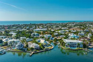 526 56th St, Holmes Beach, FL 34217 - Photo 9