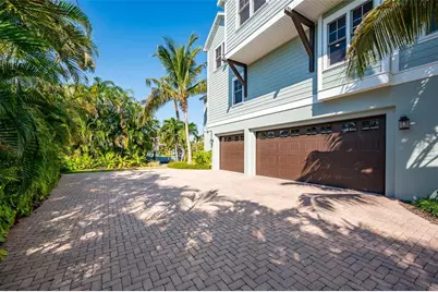 526 56th Street, Holmes Beach, FL 34217 - Photo 13