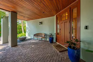 526 56th St, Holmes Beach, FL 34217 - Photo 15