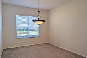 4240 Hearthstone Dr, Sarasota, FL 34238 - Photo 15