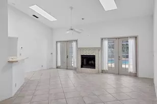 4816 79th Avenue Plaza E, Sarasota, FL 34243 - Photo 3