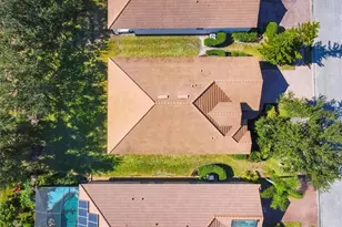 3820 80th Dr E, Sarasota, FL 34243 - Photo 33