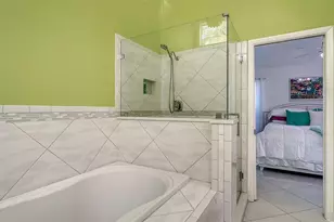 7833 Ontario St Cir, Sarasota, FL 34243 - Photo 27