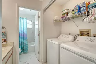 7833 Ontario St Cir, Sarasota, FL 34243 - Photo 29