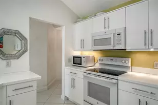 7833 Ontario St Cir, Sarasota, FL 34243 - Photo 19