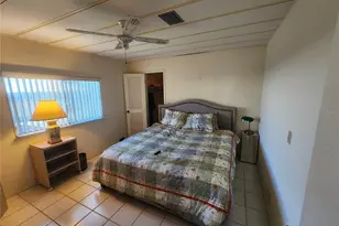 808 53rd Ave E, Bradenton, FL 34203 - Photo 9