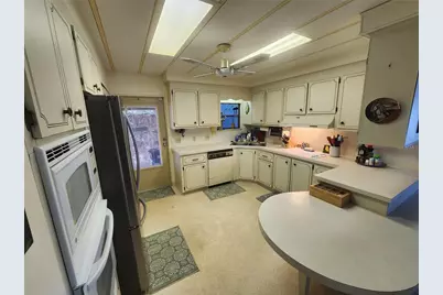 808 53rd Avenue E #301, Bradenton, FL 34203 - Photo 3