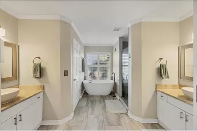 4525 Windsor Court E, Bradenton, FL 34203 - Photo 17