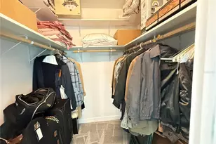 2042 Country Meadows Pl, Sarasota, FL 34235 - Photo 13