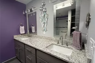 2042 Country Meadows Pl, Sarasota, FL 34235 - Photo 13