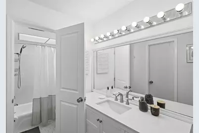 2812 Avenue B, Holmes Beach, FL 34217 - Photo 19