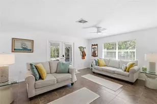 2812 Avenue B, Holmes Beach, FL 34217 - Photo 5