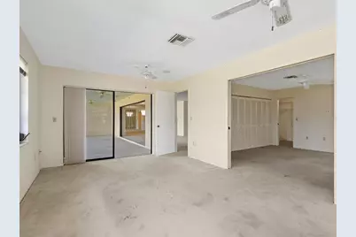 5450 Golf Pointe Drive, Sarasota, FL 34243 - Photo 19