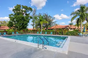 5450 Golf Pointe Dr, Sarasota, FL 34243 - Photo 39