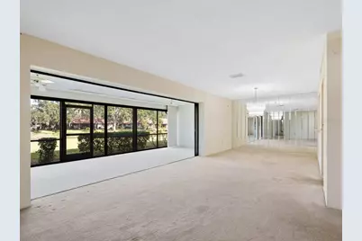 5450 Golf Pointe Drive, Sarasota, FL 34243 - Photo 9