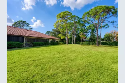 5450 Golf Pointe Drive, Sarasota, FL 34243 - Photo 33