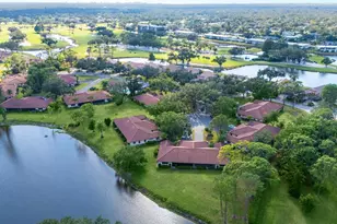 5450 Golf Pointe Dr, Sarasota, FL 34243 - Photo 37