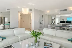 2525 Gulf of Mexico Dr, Longboat Key, FL 34228 - Photo 7