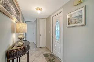 2657 Riverbluff Pkwy, Sarasota, FL 34231 - Photo 3