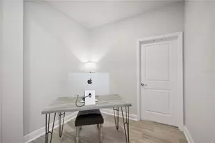 2344 Lindstrom St, Sarasota, FL 34237 - Photo 23