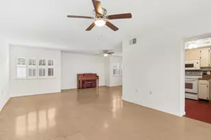 2714 Orchid Oaks Dr, Sarasota, FL 34239 - Photo 9