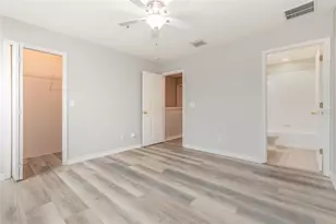 1125 Grantham Dr, Sarasota, FL 34234 - Photo 19