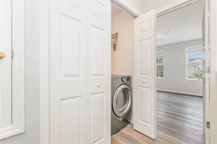 1125 Grantham Dr, Sarasota, FL 34234 - Photo 17