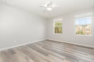 1125 Grantham Dr, Sarasota, FL 34234 - Photo 23