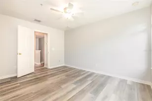 1125 Grantham Dr, Sarasota, FL 34234 - Photo 15